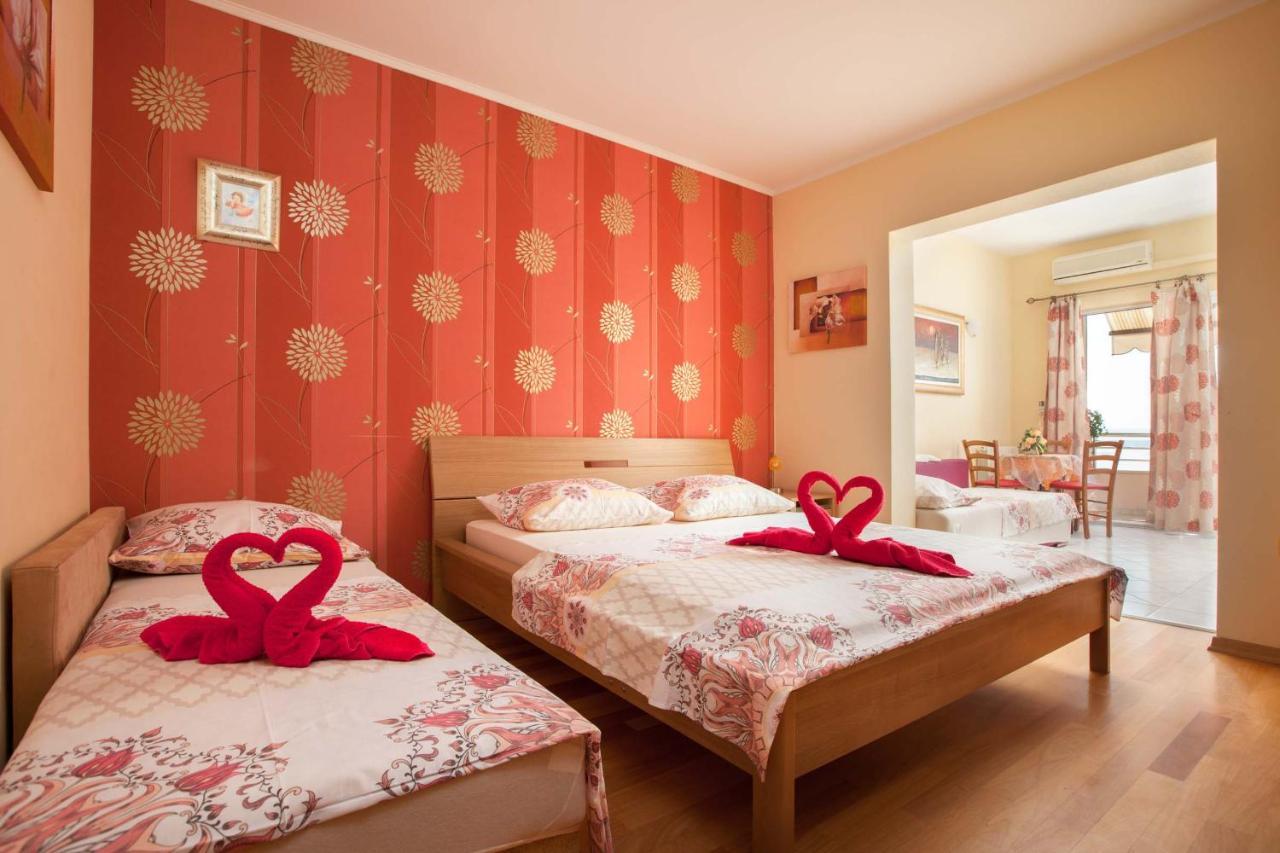 Apartments Marijan - Beachfront 투체피 외부 사진
