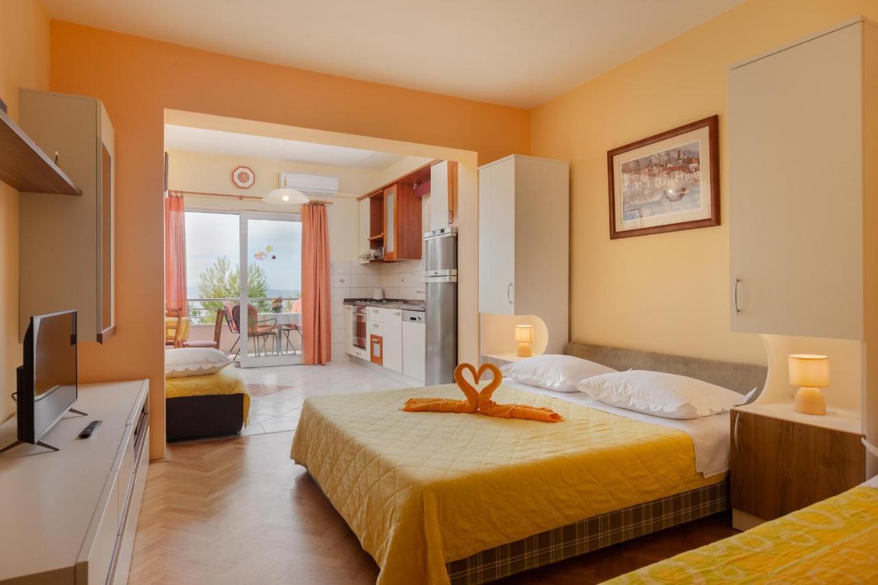 Apartments Marijan - Beachfront 투체피 외부 사진