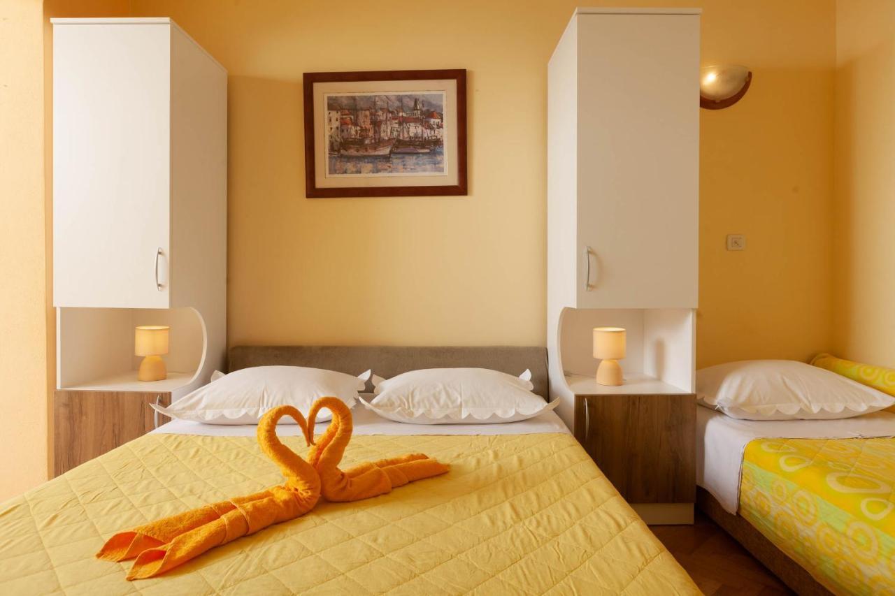 Apartments Marijan - Beachfront 투체피 외부 사진