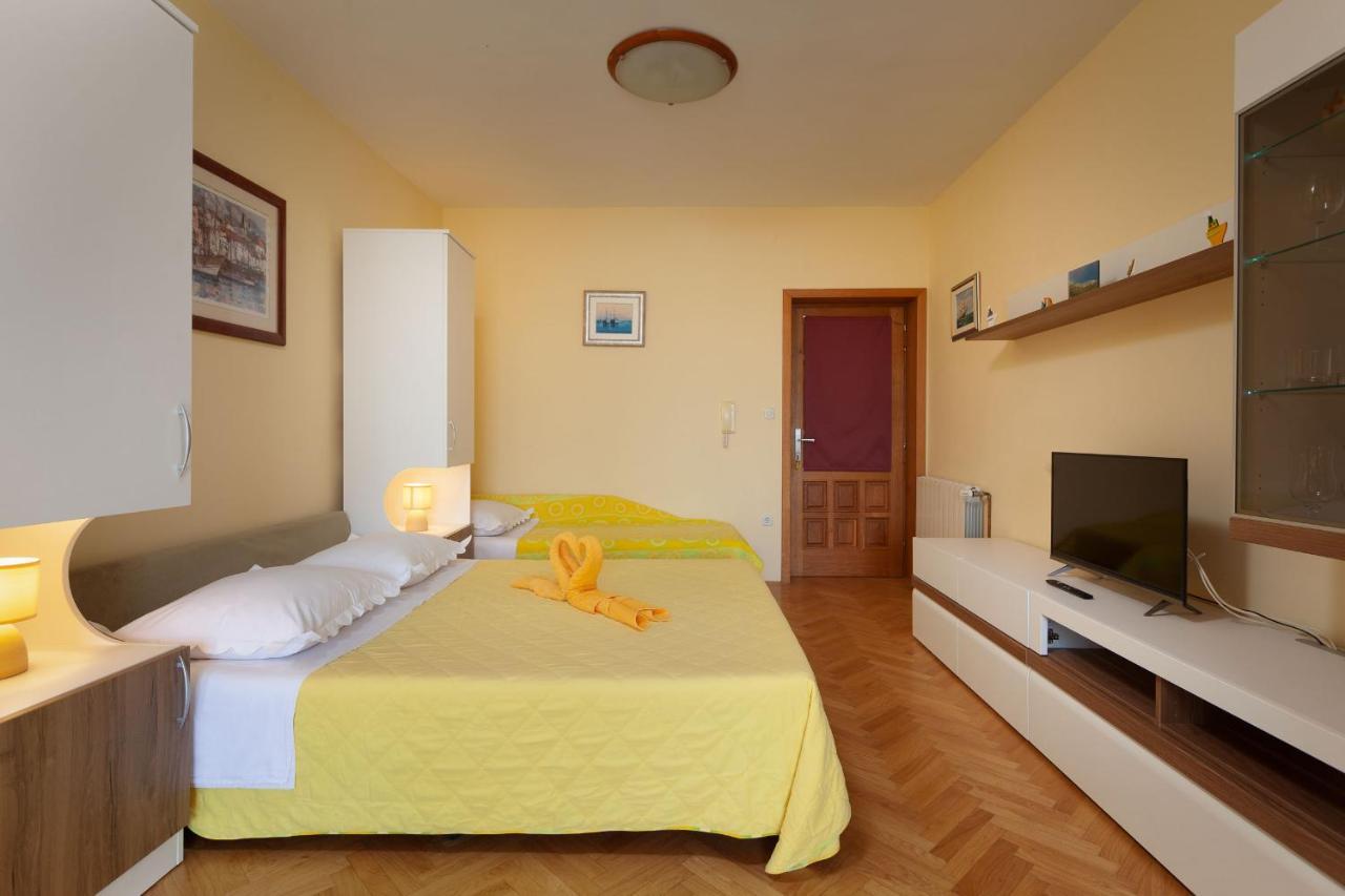 Apartments Marijan - Beachfront 투체피 외부 사진