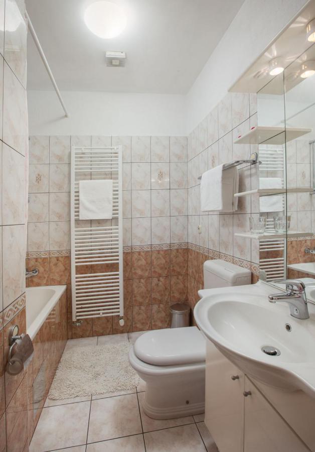 Apartments Marijan - Beachfront 투체피 외부 사진